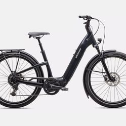 Specialized Como ebike 4.0 CL3 Only 30 Miles 