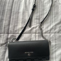 Michael Kors cross body back