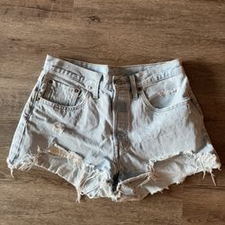 Ladies Levis Shorts Sz 30
