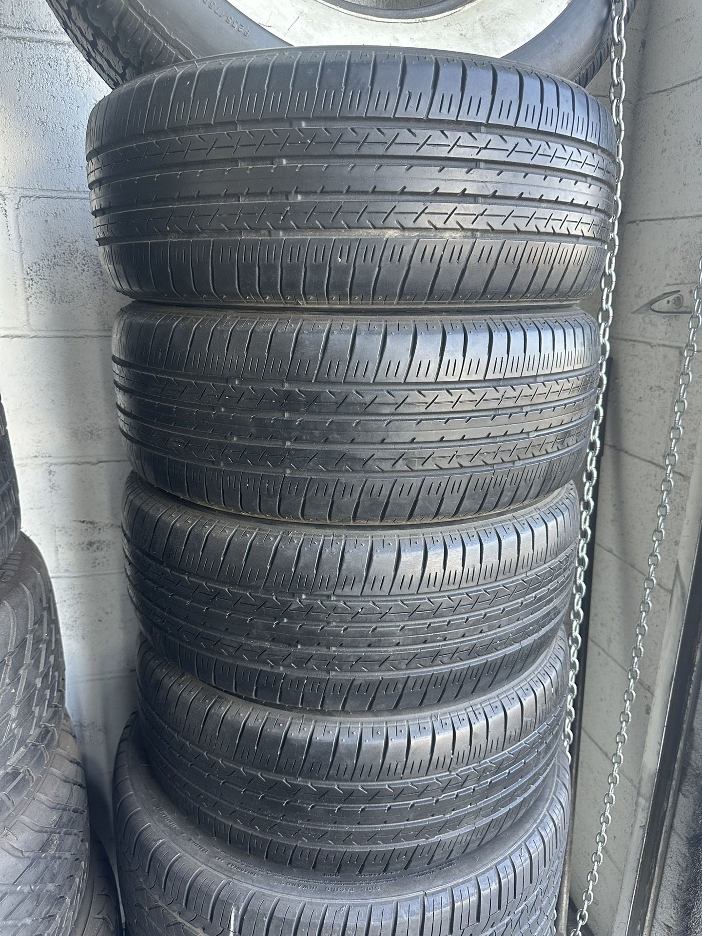 SET OF TIRE 195 50 16 BRIDGESTONE 85% LIFE