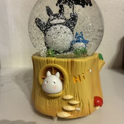 Totoro Snowglobe