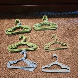 54 Kid's Plastic Hangers