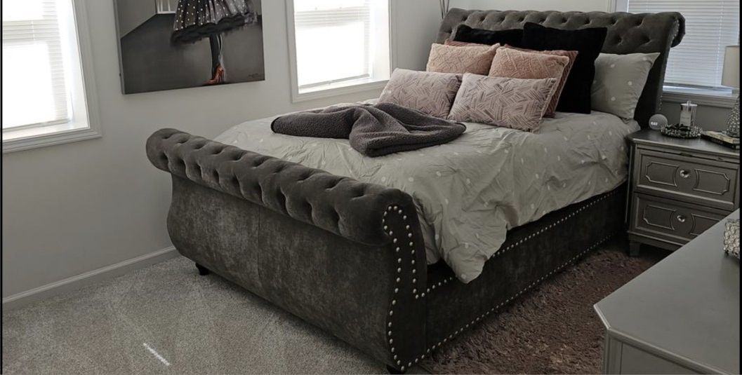Queen Size SLEIGH BED