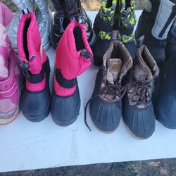Kids Snow boots size 13