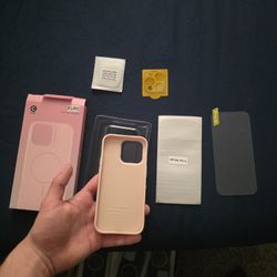 iPhone Case & Accessories Bundle – iPhone 14 / 15 / 16 – New