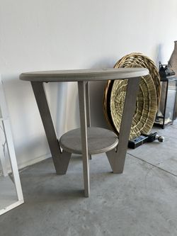 Round Side Table