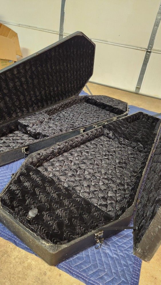 Black Coffin Guitar Cases (1 Or 2)