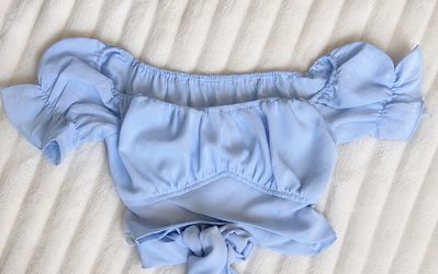 💙 Top azul cielo estilo romántico para mujer size S