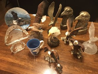 Eagle collection- American Eagle statues - 16 + pieces.