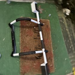 Pull up bar