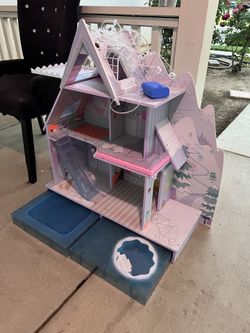 LOL Dolls Surprise Winter Chalet