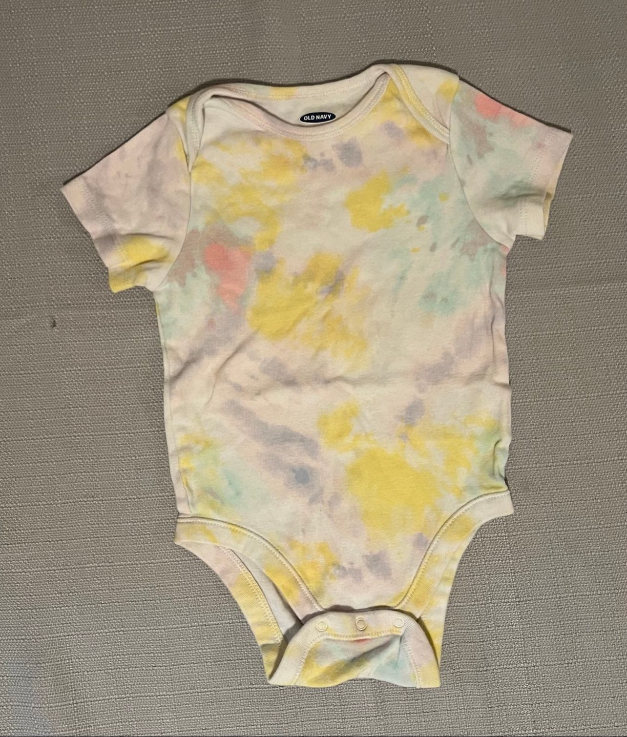 Old Navy Onesie Tie Dye Size 18-24 Months