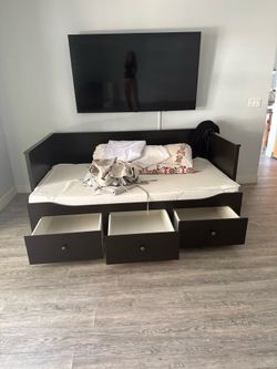 IKEA twine bed