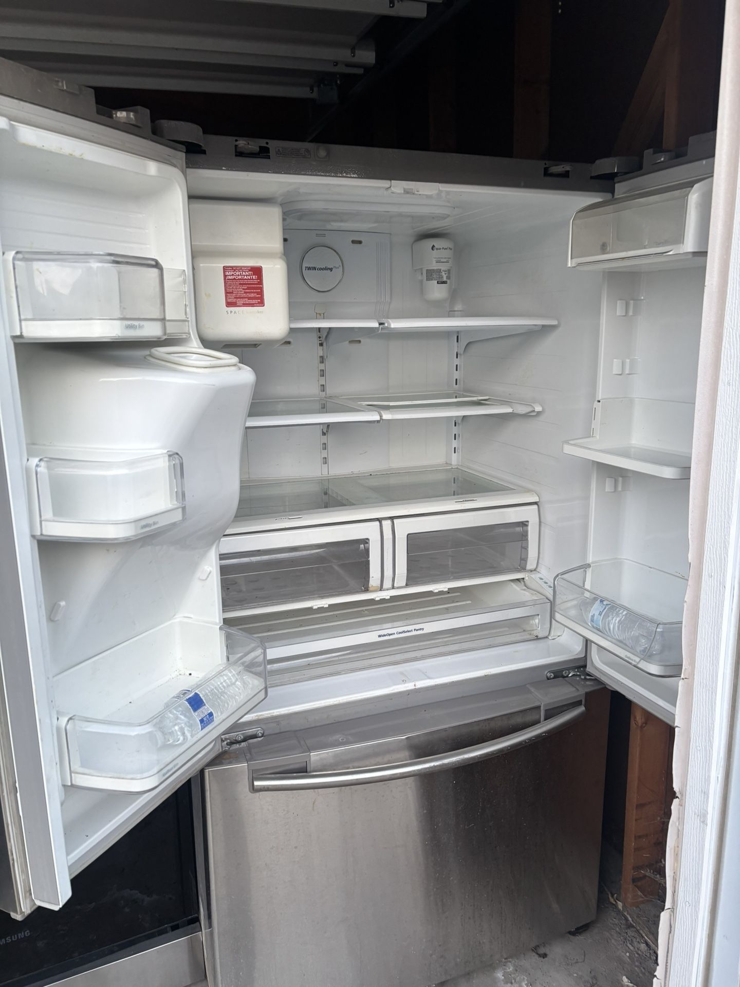 Samsung Refrigerator With Ice Maker