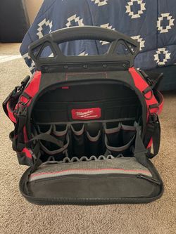 Milwaukee structured tote