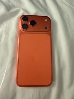 iphone 17 pro max 256gb unlocked(OEM) clean imei 🪫 health 100% 🪫 cycle count is 47 immaculate conditions no box or accessories phone only $1,000 cas
