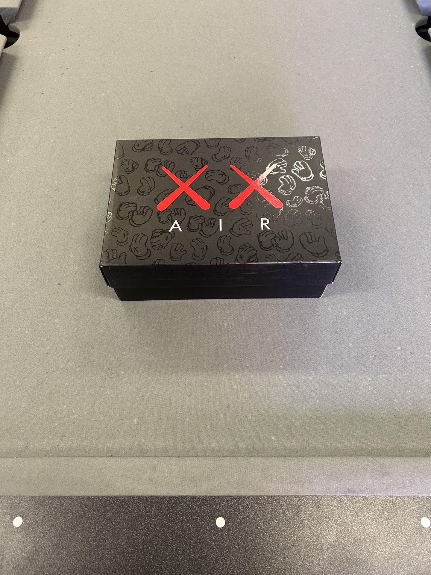 Air Jordan 4 X KAWS Grey Size 9 Brand New 