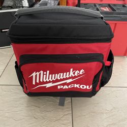 Milwaukee Pack Out Cooler 