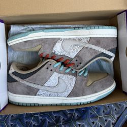 Dunk Low SB Big Money Savings