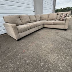 Ashely Furniture Sectional Couch Free Delivery 