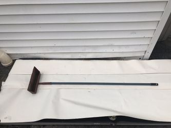 Metal dust pan