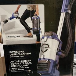 New Shark Performance Lift Away Vacuum Cleaner