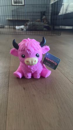 Squeeezy Pink Highland Cow Squeeze Toy