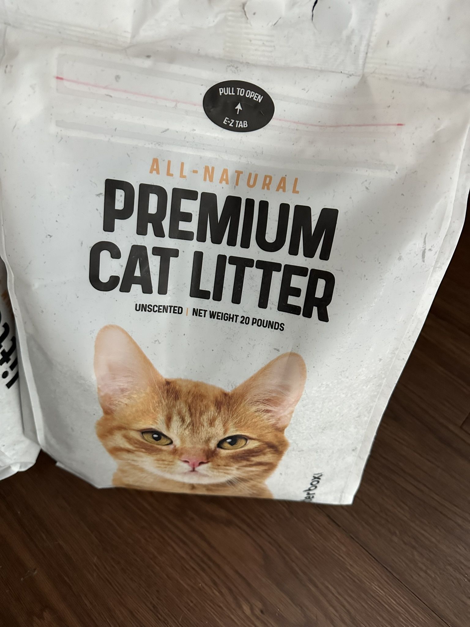 PREMIUM CAT LITTER (1)