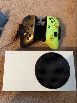 X box Series S Bundle - Complete with 2 Controllers & All Cables (Ready to Play)