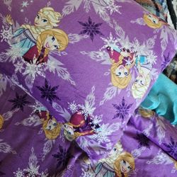 Frozen Theme Kids Double-Sided Blanket. Comes With Matching Pillow.  New.  