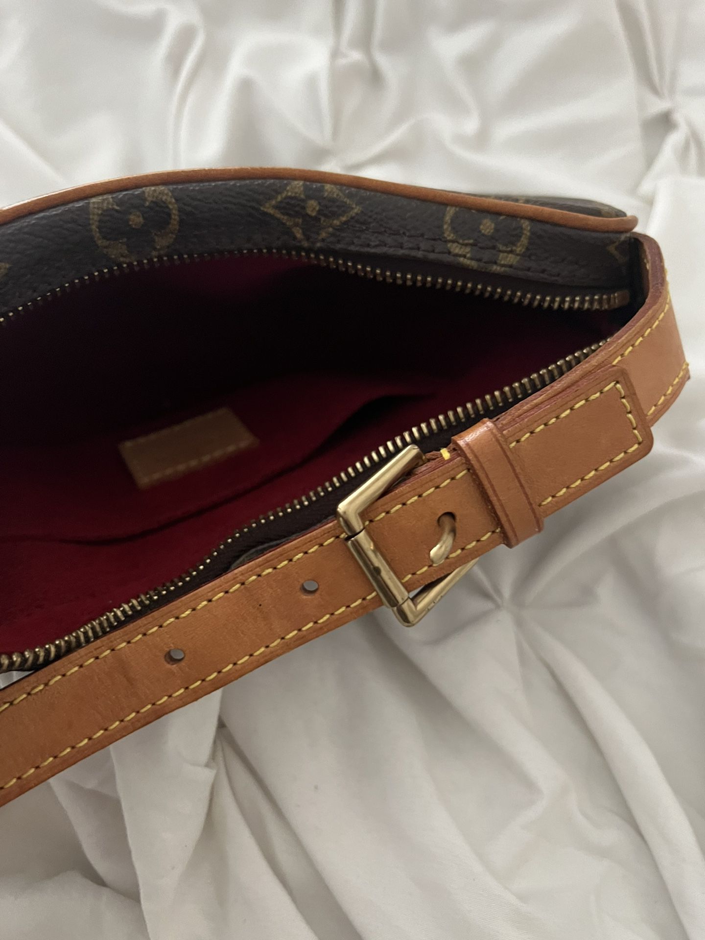 Vintage Boho Bag (Louis Vuitton) for Sale in El Cajon, CA - OfferUp