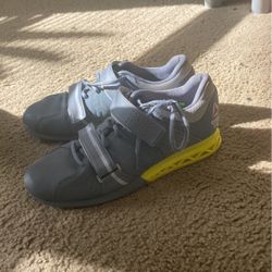 REEBOK Crossfit Squat Shoe SIZE 9