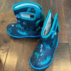 Bogs kids size 8 waterproof boots