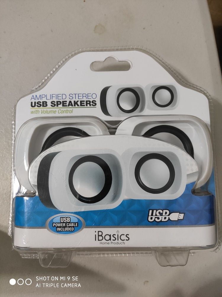 Basics Amplified Stereo USB Dual Speakers with Volume