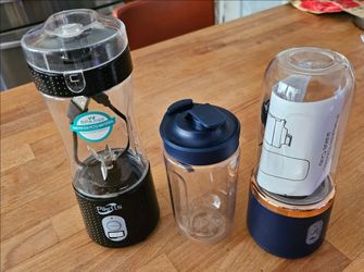 Mini Portable Blenders Set .Cash only.PU Santa Clarita, CA,91350