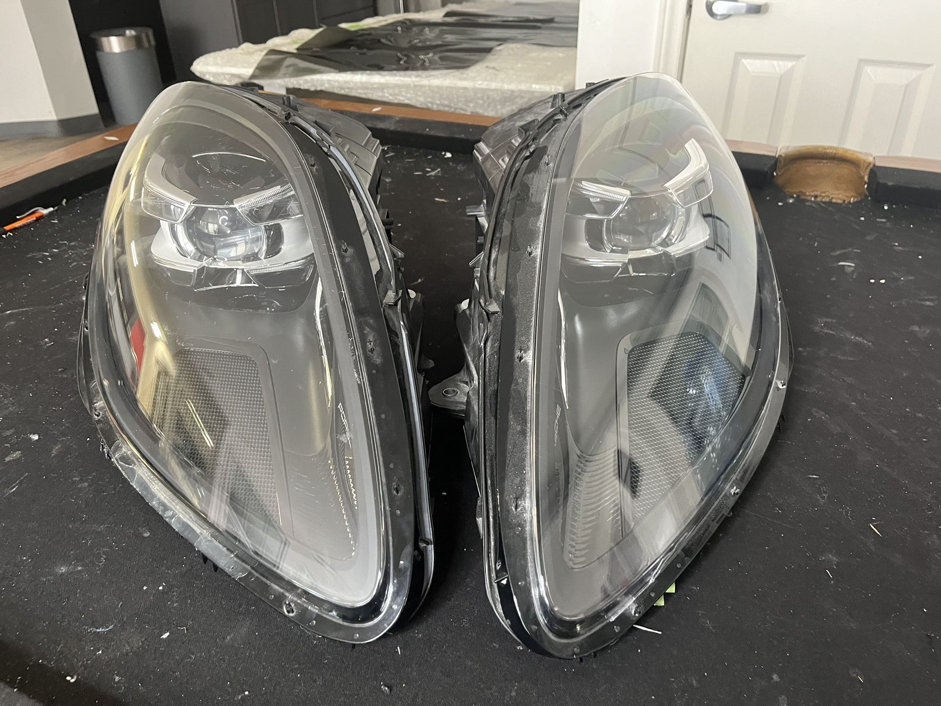 Porsche Macan Headlights LED