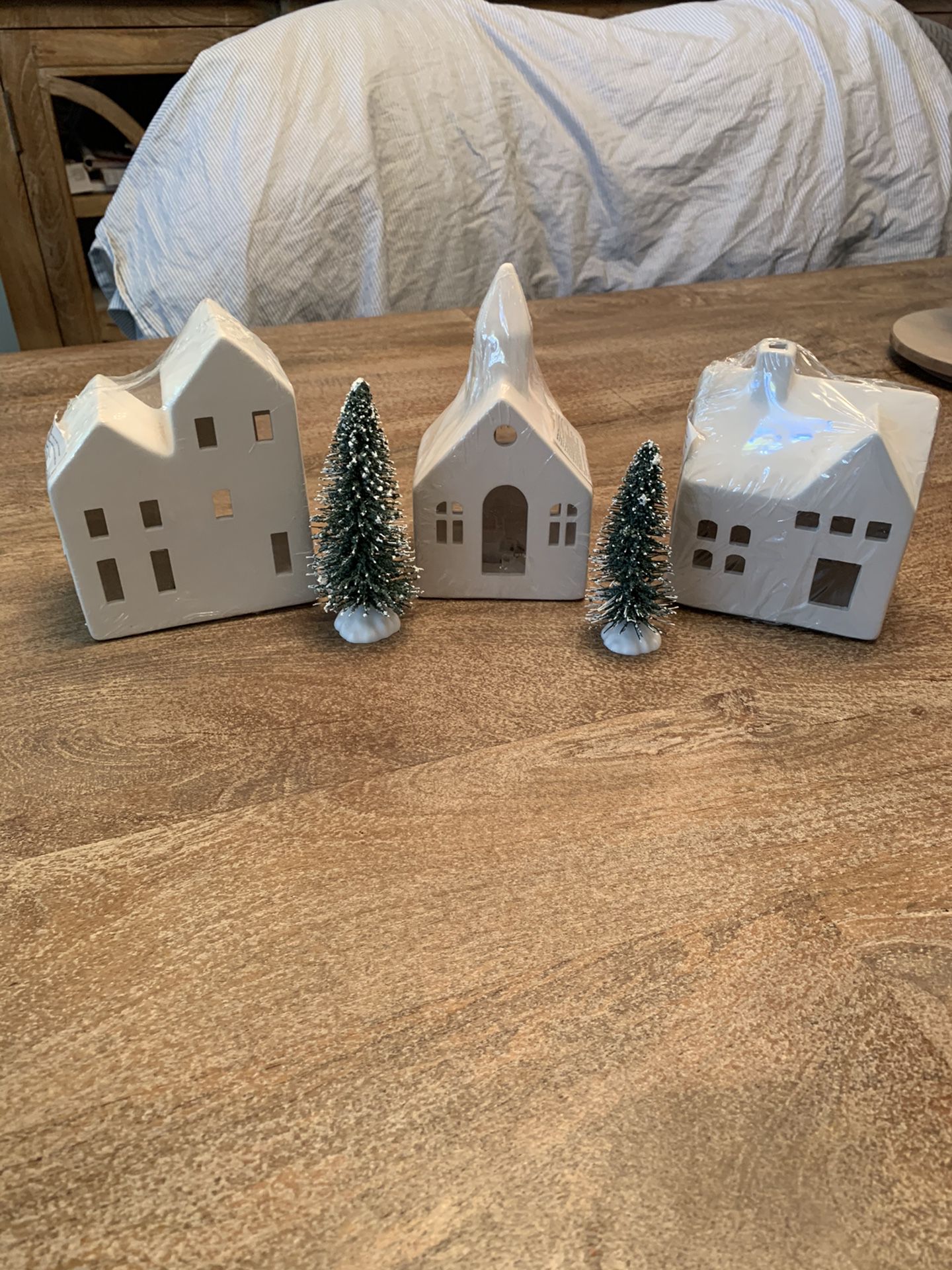Set Of 3 Ceramic Light Up Houses