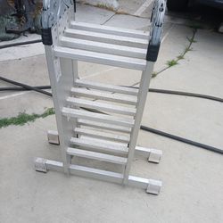 Force 12 Foot Aluminum Ladder 