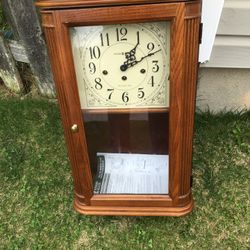 Howard Miller 613108 Sandringhan Clock - Yorkshire Oak