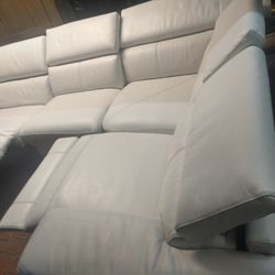 SECTIONAL GENUINE LEATHER RECLINER ELECTRIC WHITE COLOR.. DELIVERY SERVICE AVAILABLE ✅💥🚚