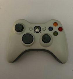 Xbox 360 Wireless Controller White + Nyko Rechargeable Battery