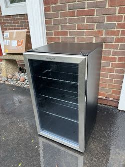 Whirlpool 3.6 cu ft Mini Refrigerator WHB36S