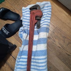 36" Pipe Wrench