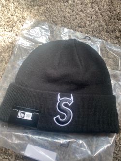 New era Supreme Beanie