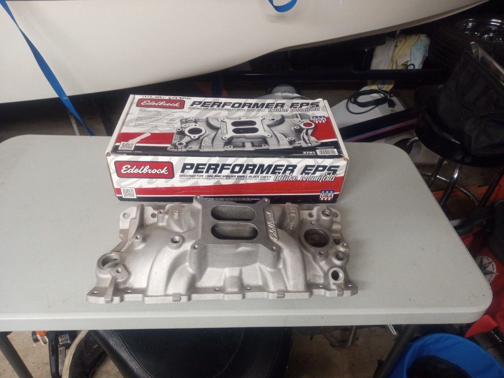 Edelbrock Performer EPS Intake