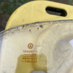 Vw Beetle 1973 Rear Glass With Defrost