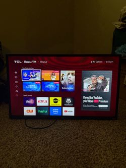 32” TCL Roku Smart TV + Wall Mount — $100 OBO