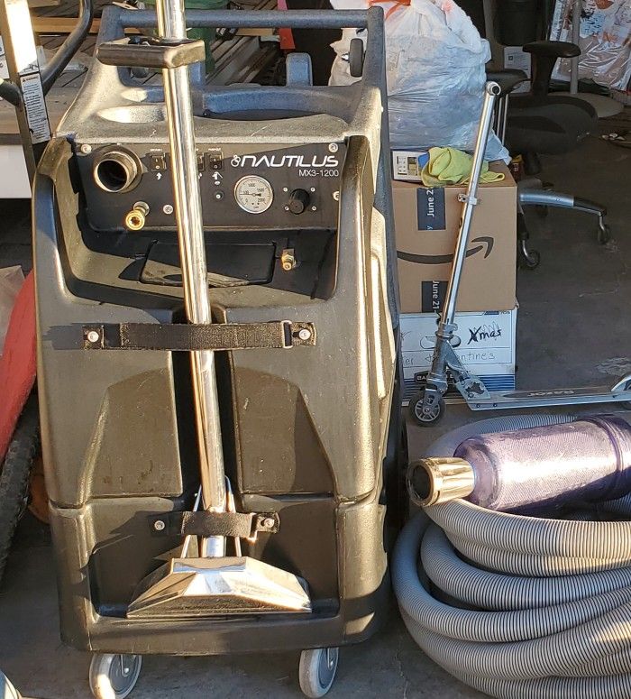 Hydro Force Nautilus 1200 Carpet Cleaner for Sale in Las Vegas, NV