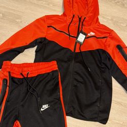 Nike Tech Set Red & Black