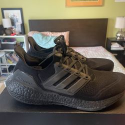 Adidas UltraBoost Black Men’s 11